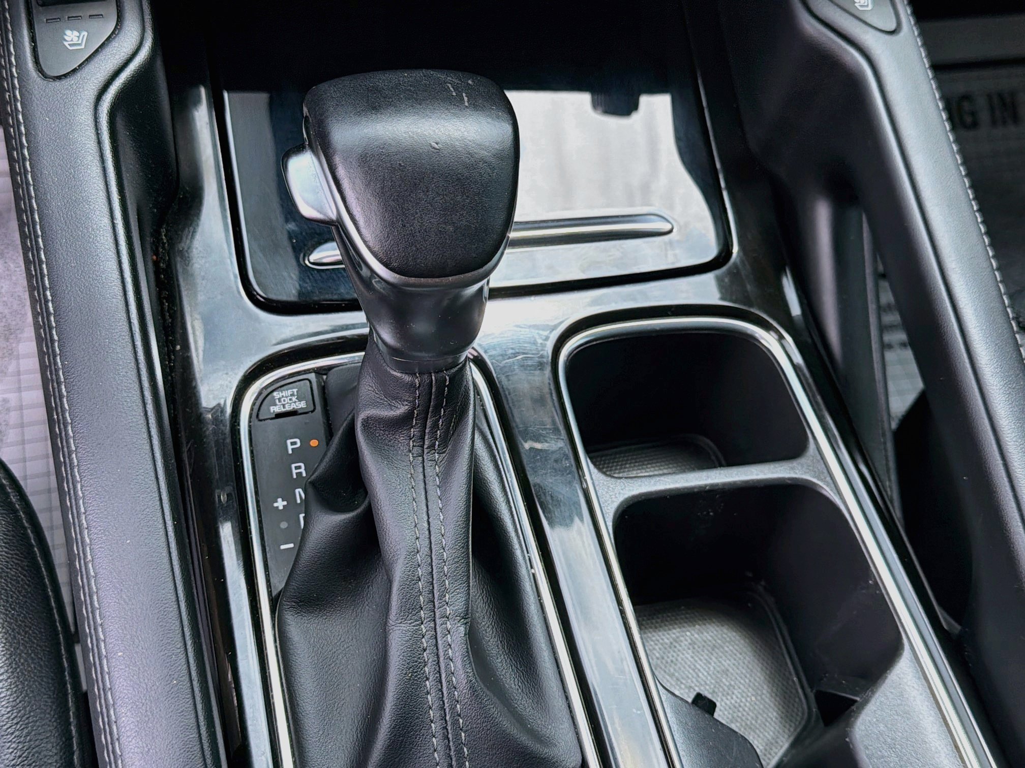 Used 2020 Ebony Black Kia SX image 31