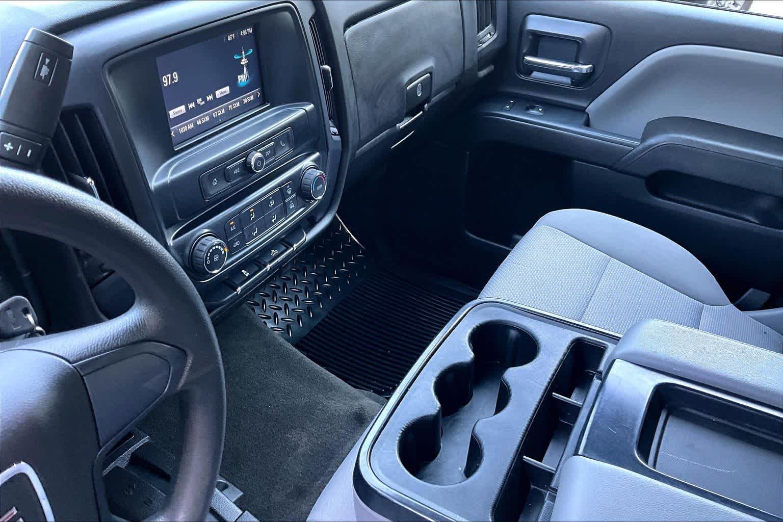 Used 2018 Onyx Black GMC  image 15