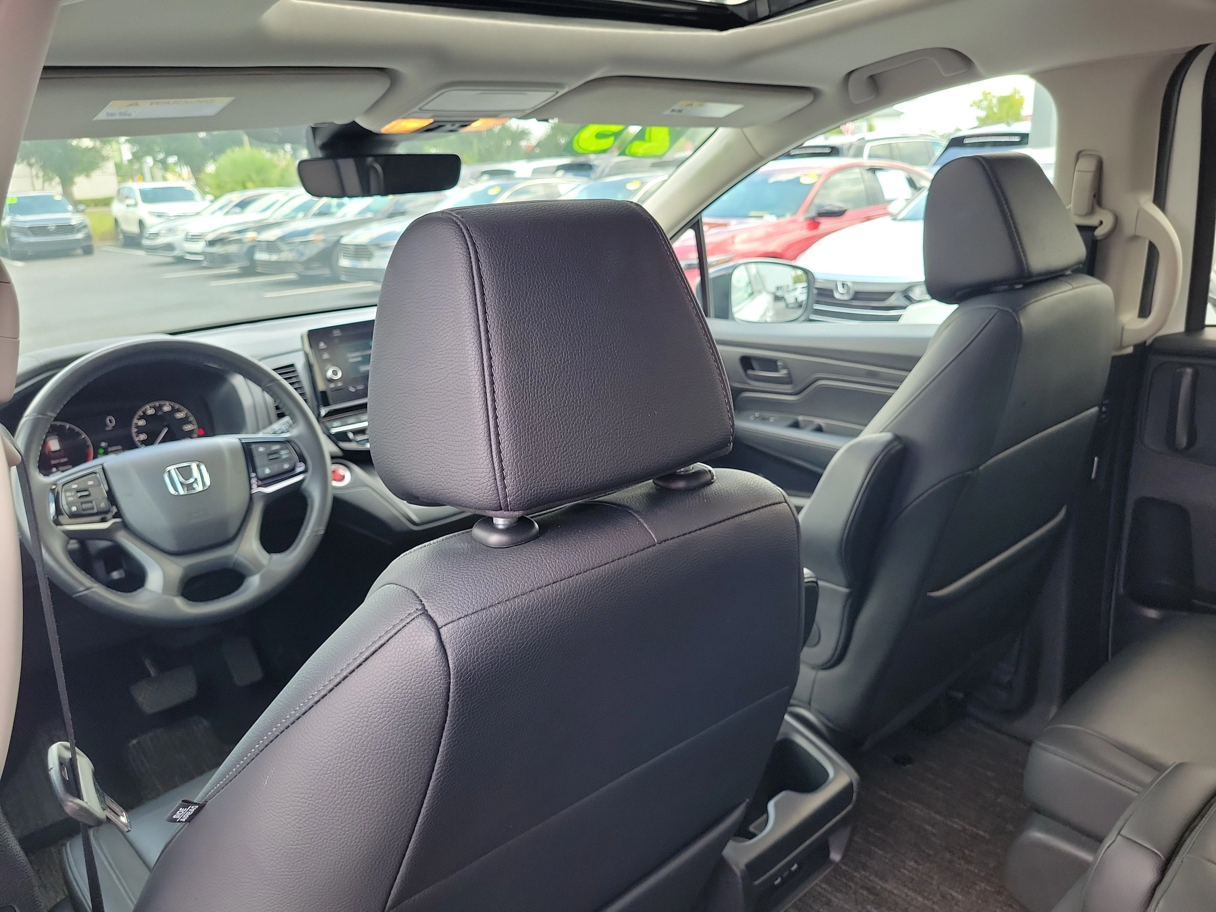 2025 Honda Odyssey EX-L - Photo 15
