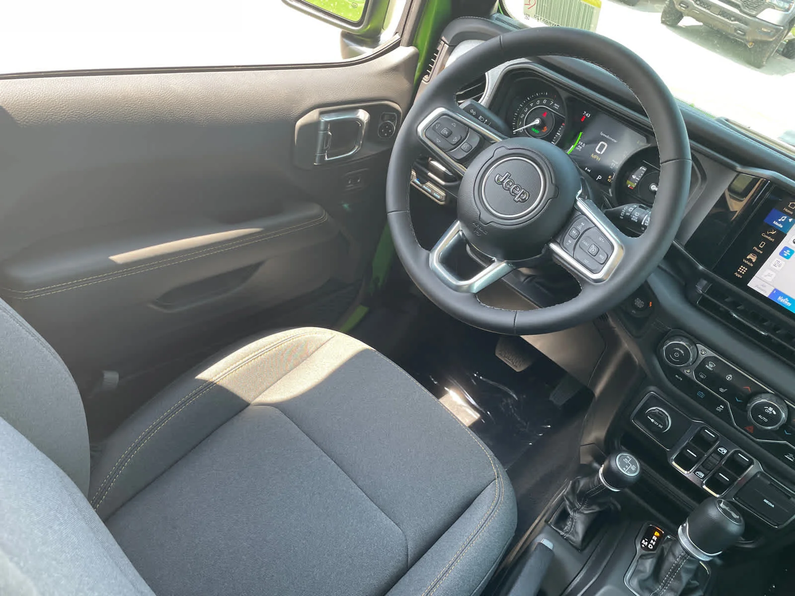 New 2025 Mojito Clearcoat Jeep Sahara image 15