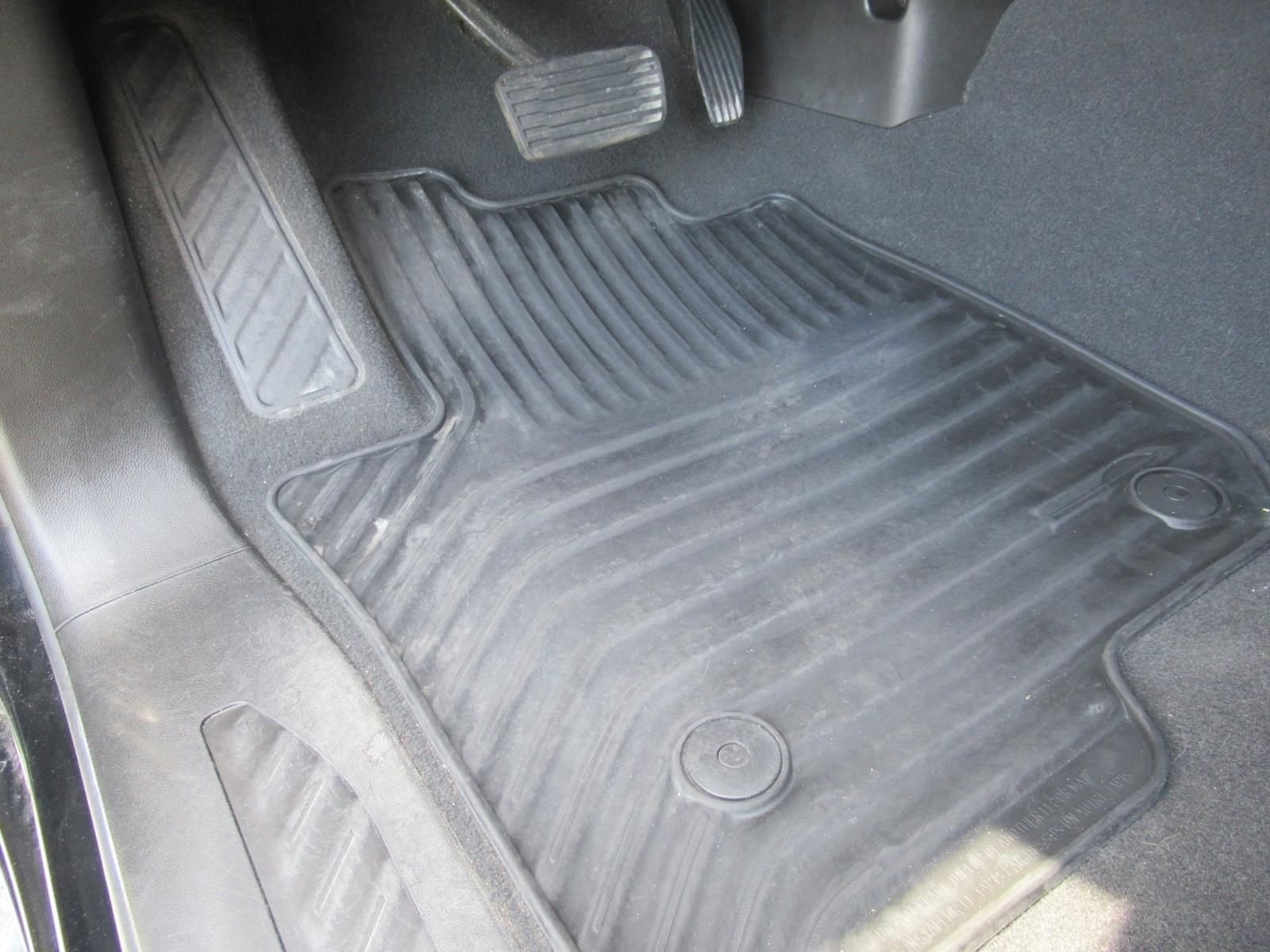 Used 2022 Black Chevrolet Custom image 33