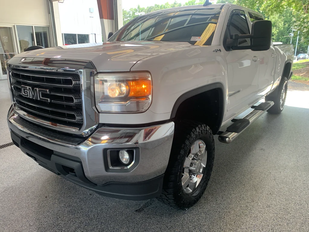 Used 2015 Summit White GMC SLE image 4