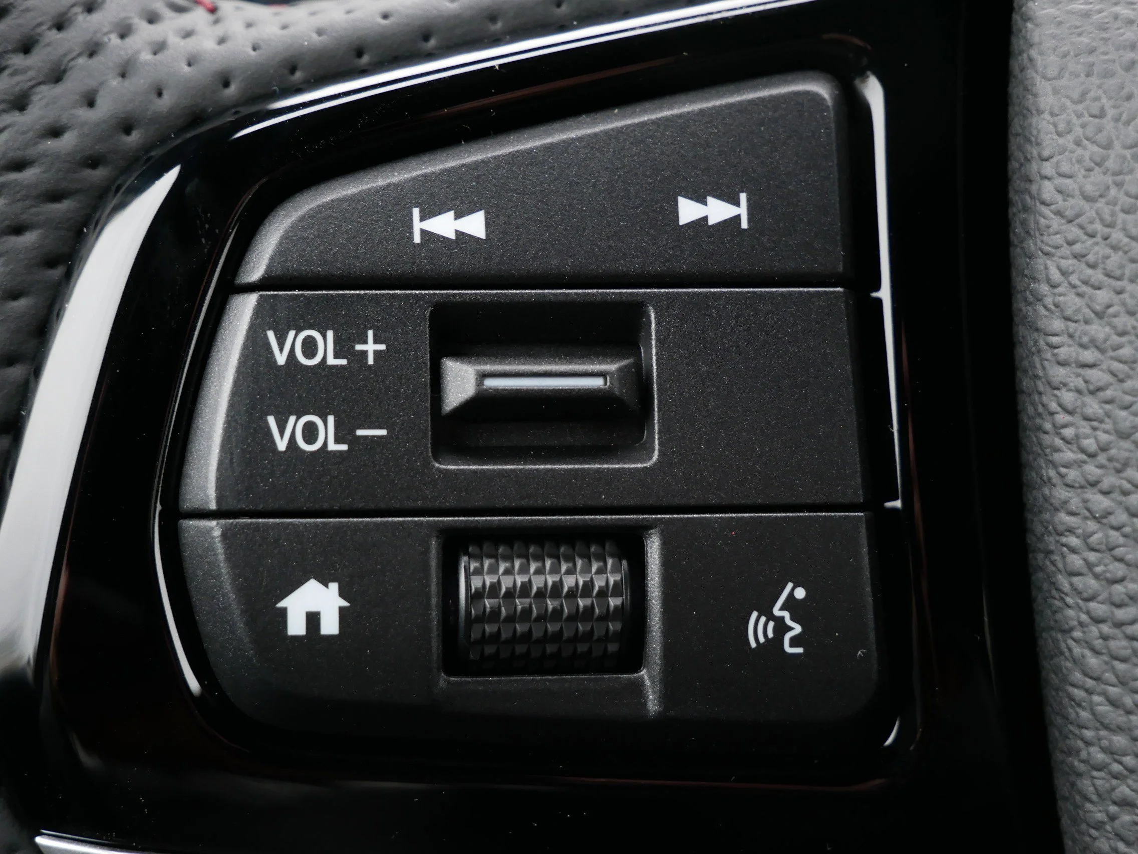 New 2026 Sonic Gray Pearl Honda Black Edition image 23