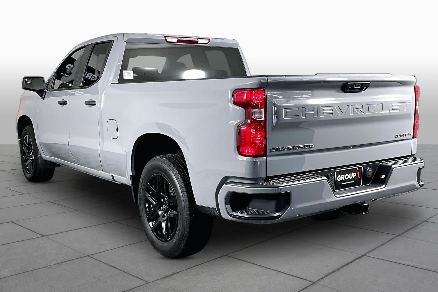 Used 2024 Slate Gray Metallic Chevrolet Custom image 11