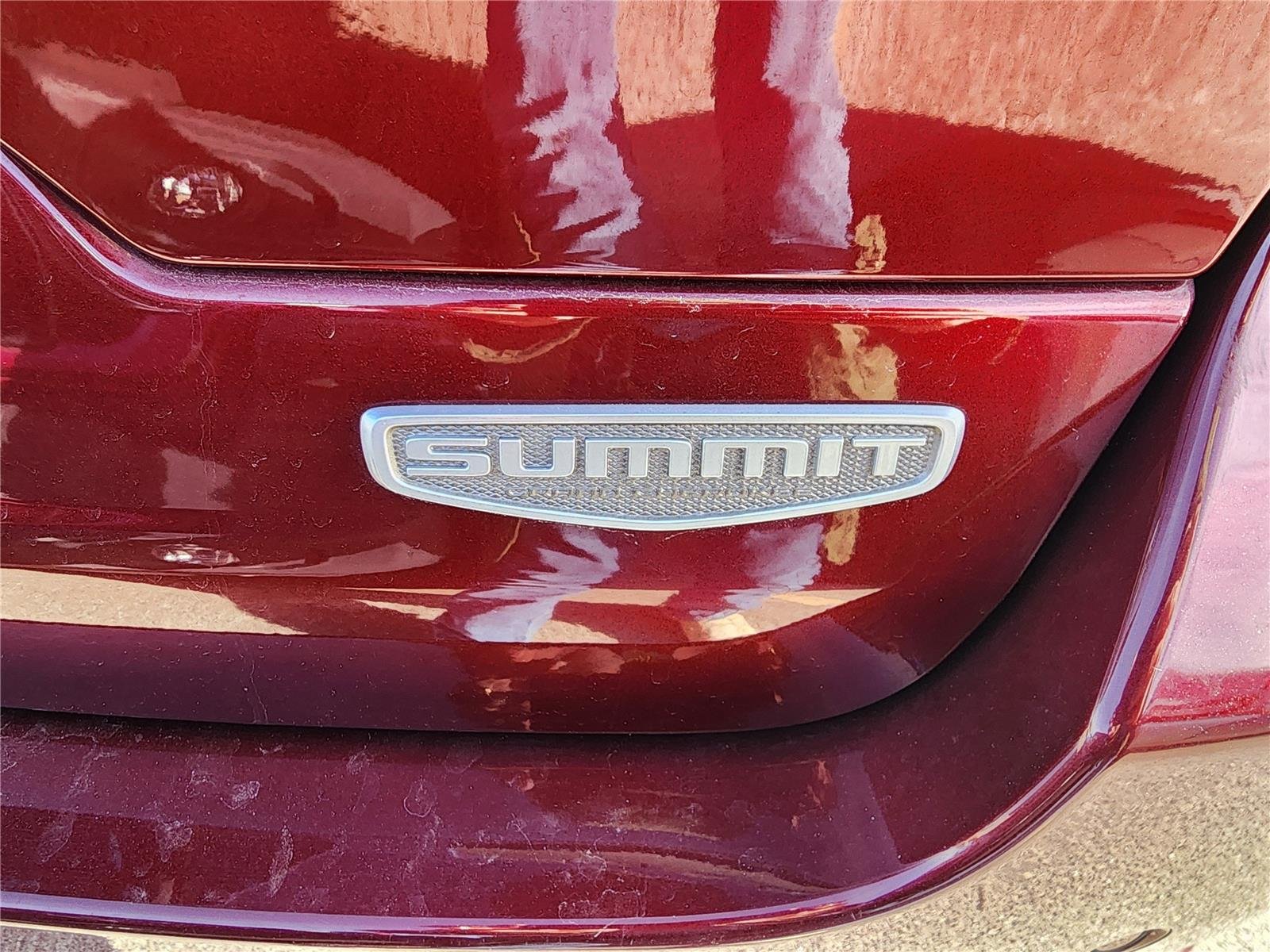 Used 2025 Velvet Red Pearlcoat Jeep Summit image 7