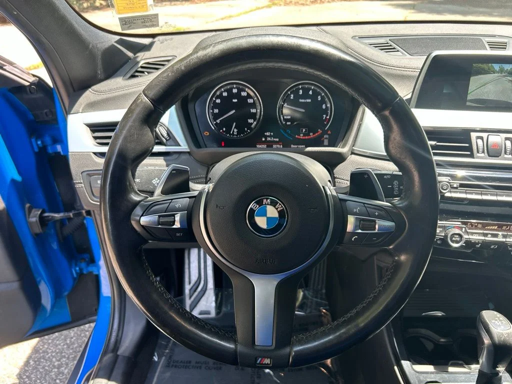 Used 2018 Blue BMW xDrive28i image 21