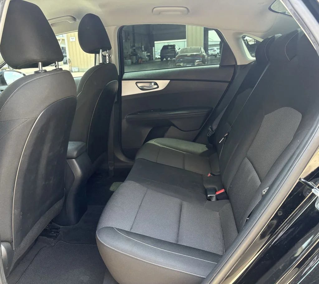 Used 2023 Aurora Black Pearl Kia LXS image 23