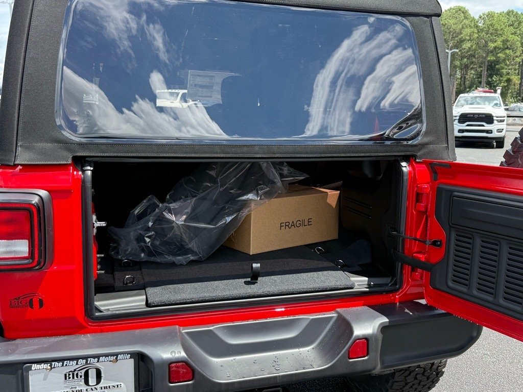 2025 Jeep Wrangler Willys photo 4