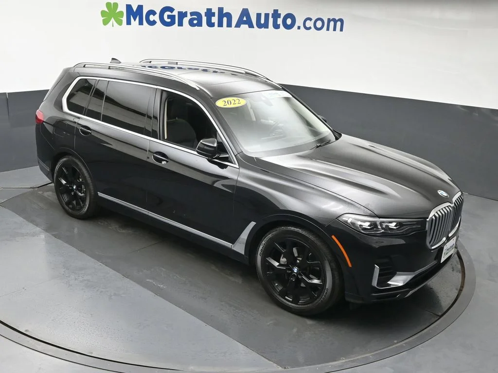 Certified Used 2022 Black BMW xDrive40i image 3