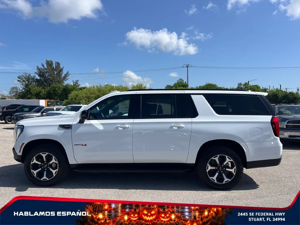 New 2026 Summit White GMC AT4 image 4