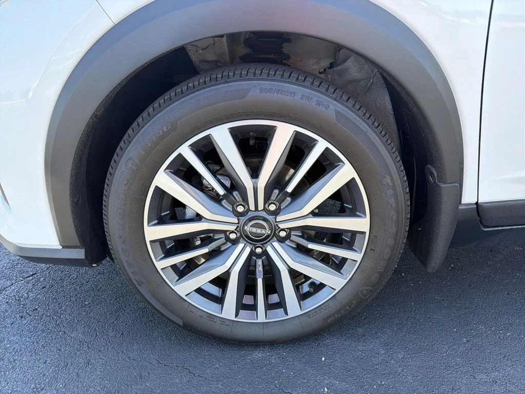 Used 2024 White Nissan SV image 16