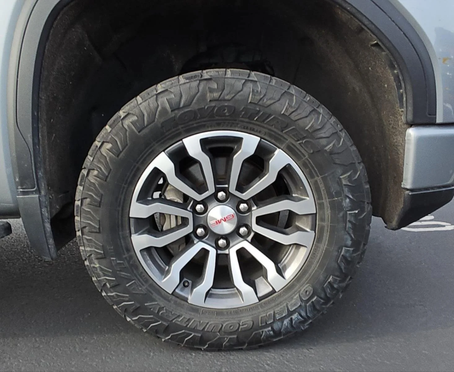 Used 2023 STERLING METALLIC GMC AT4 image 23