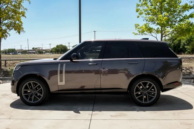 New 2026  Land Rover SE image 14