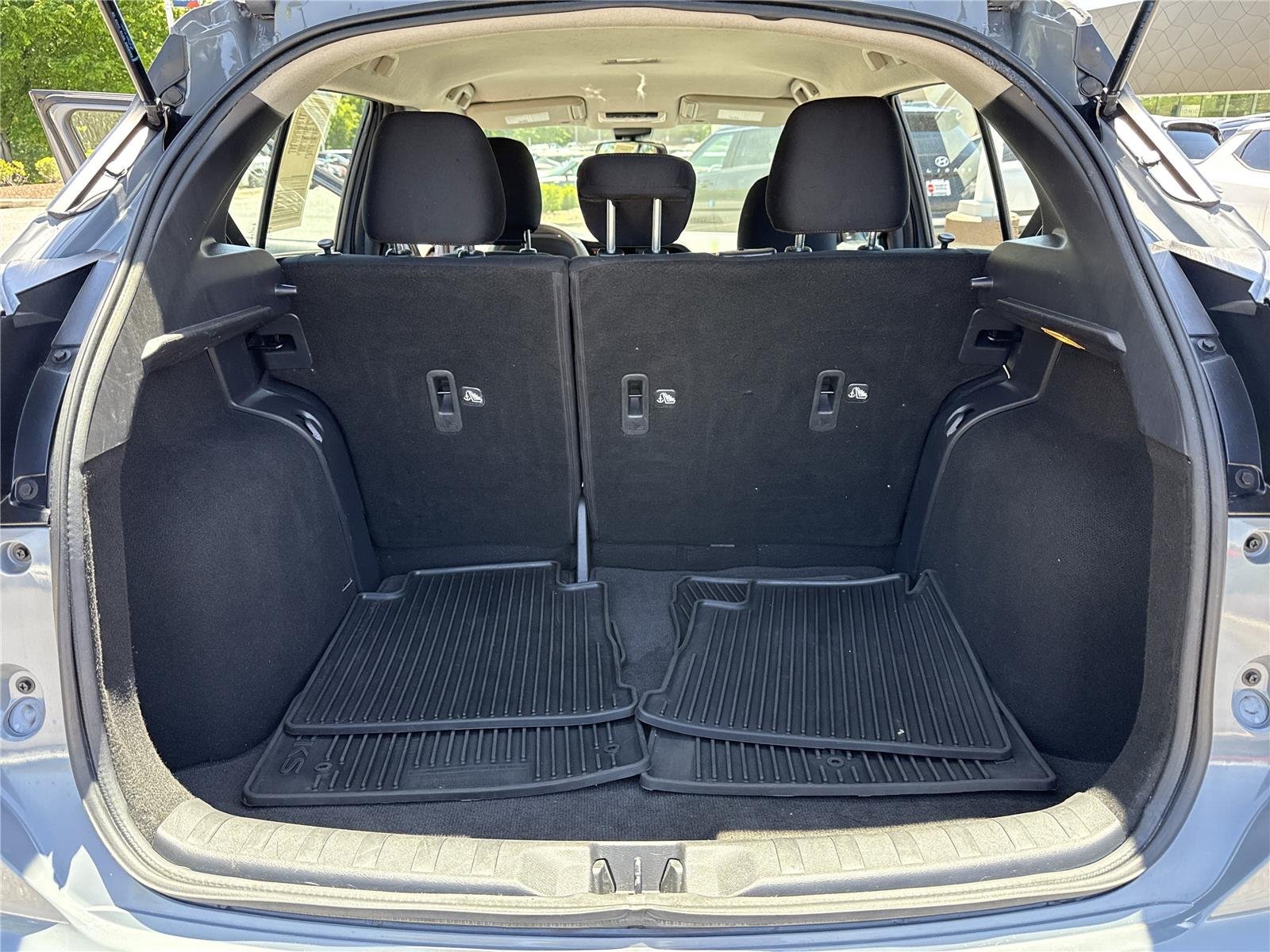 Used 2023 Boulder Gray Pearl Nissan SR image 13
