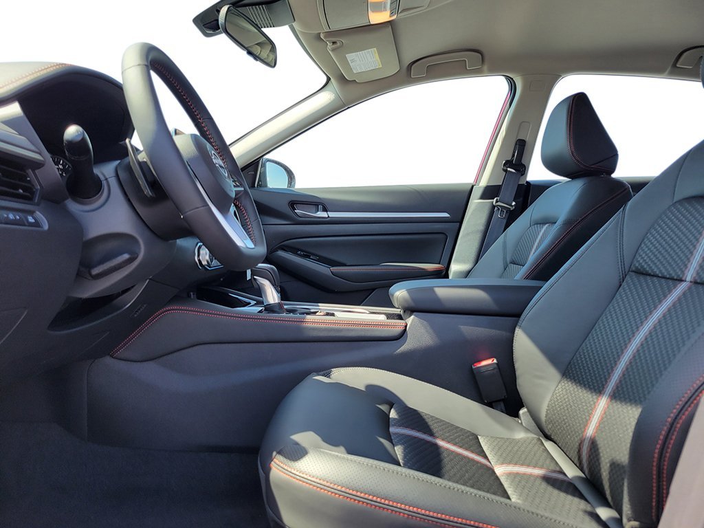 New 2026 Pearl White TriCoat Nissan SR image 24