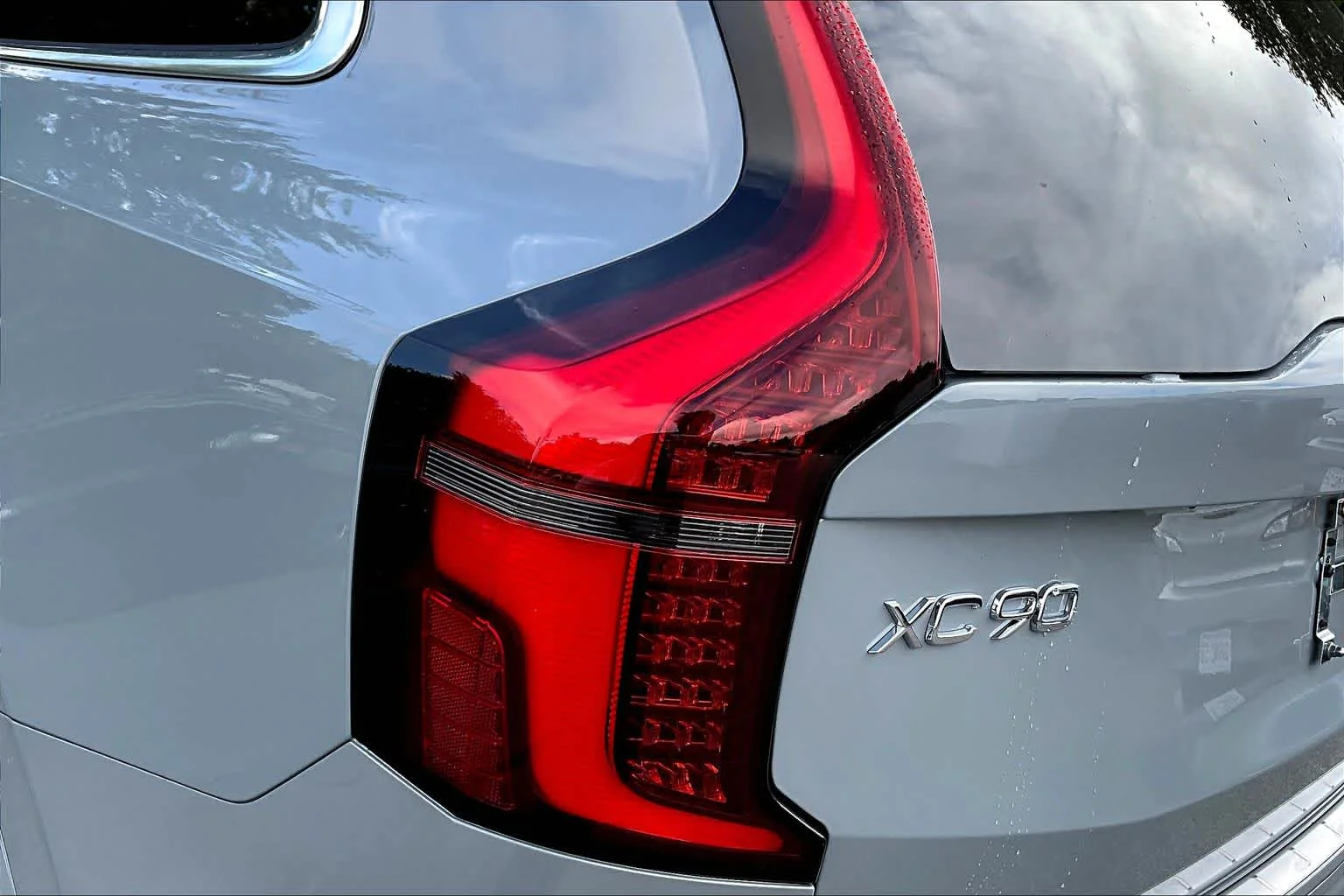 New 2026 Vapour Grey Volvo Plus image 5