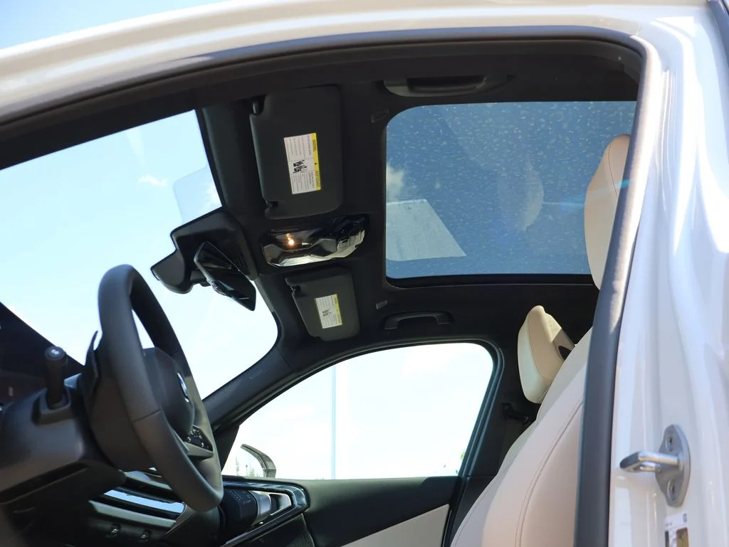 New 2026 White BMW 30 xDrive image 38