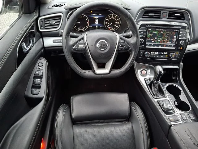 Used 2017 Pearl White Nissan 3.5 SV image 11