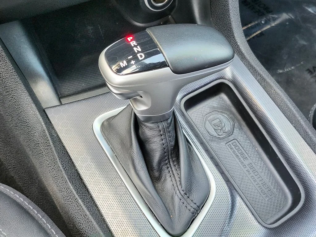 Used 2015 White Dodge R/T Scat Pack image 25