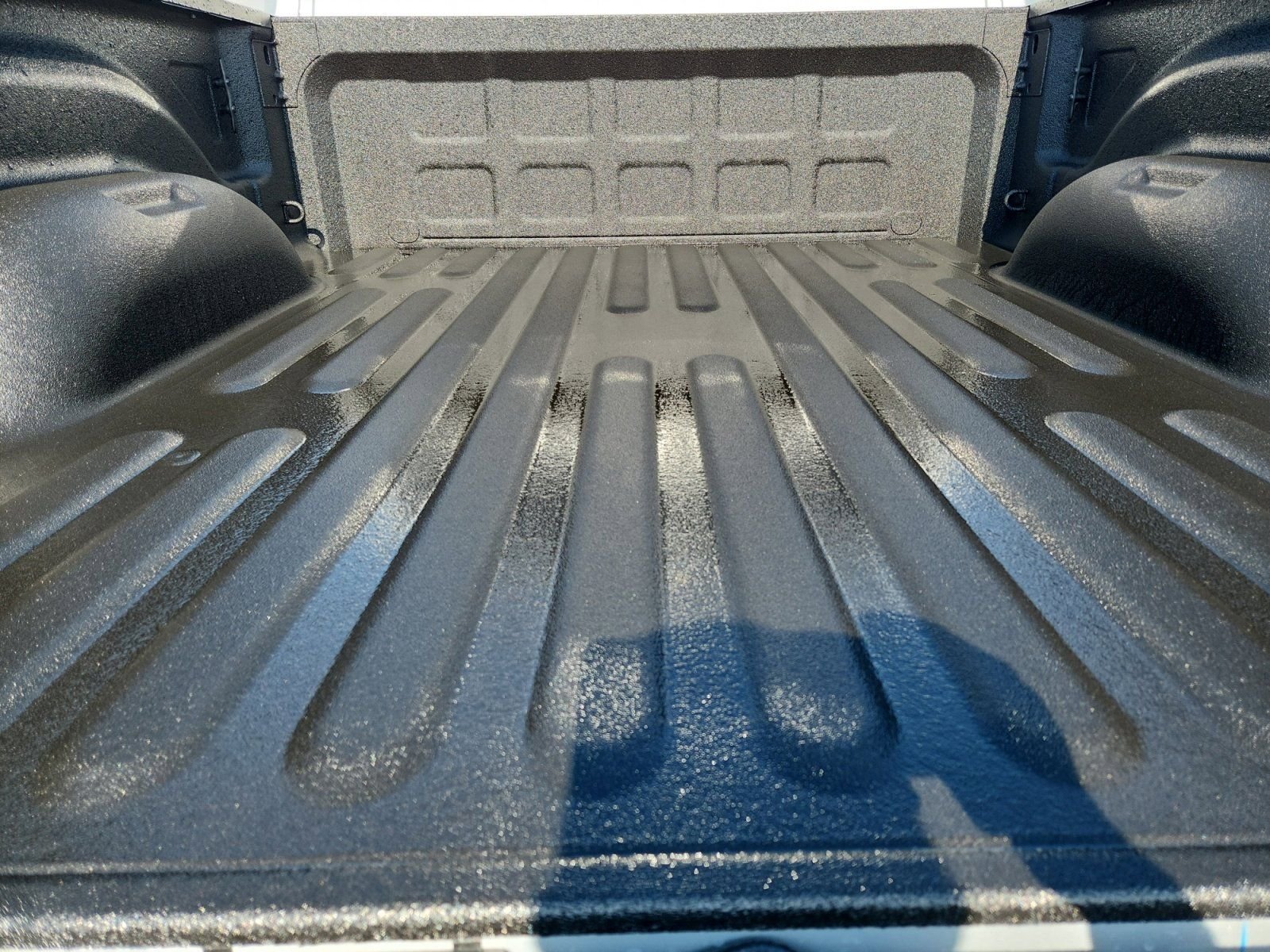 New 2026 Silver-Zynith Exterior Paint RAM Laramie image 25