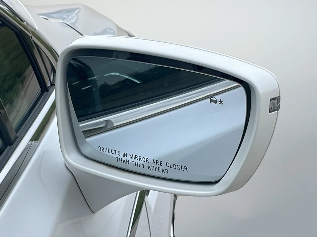 Used 2019 White Buick Essence image 44