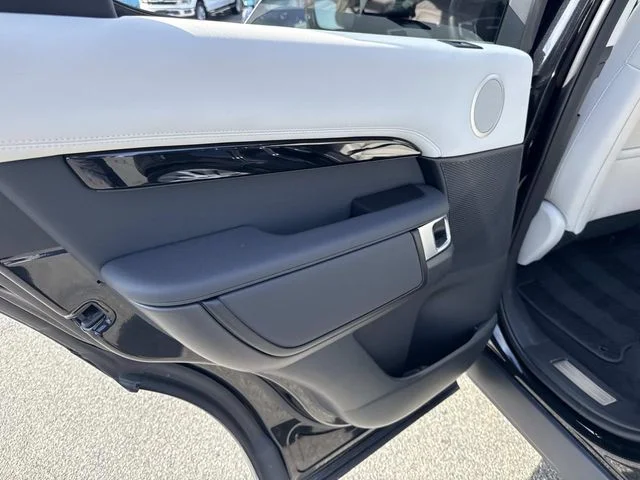 Used 2025 White Land Rover S image 15