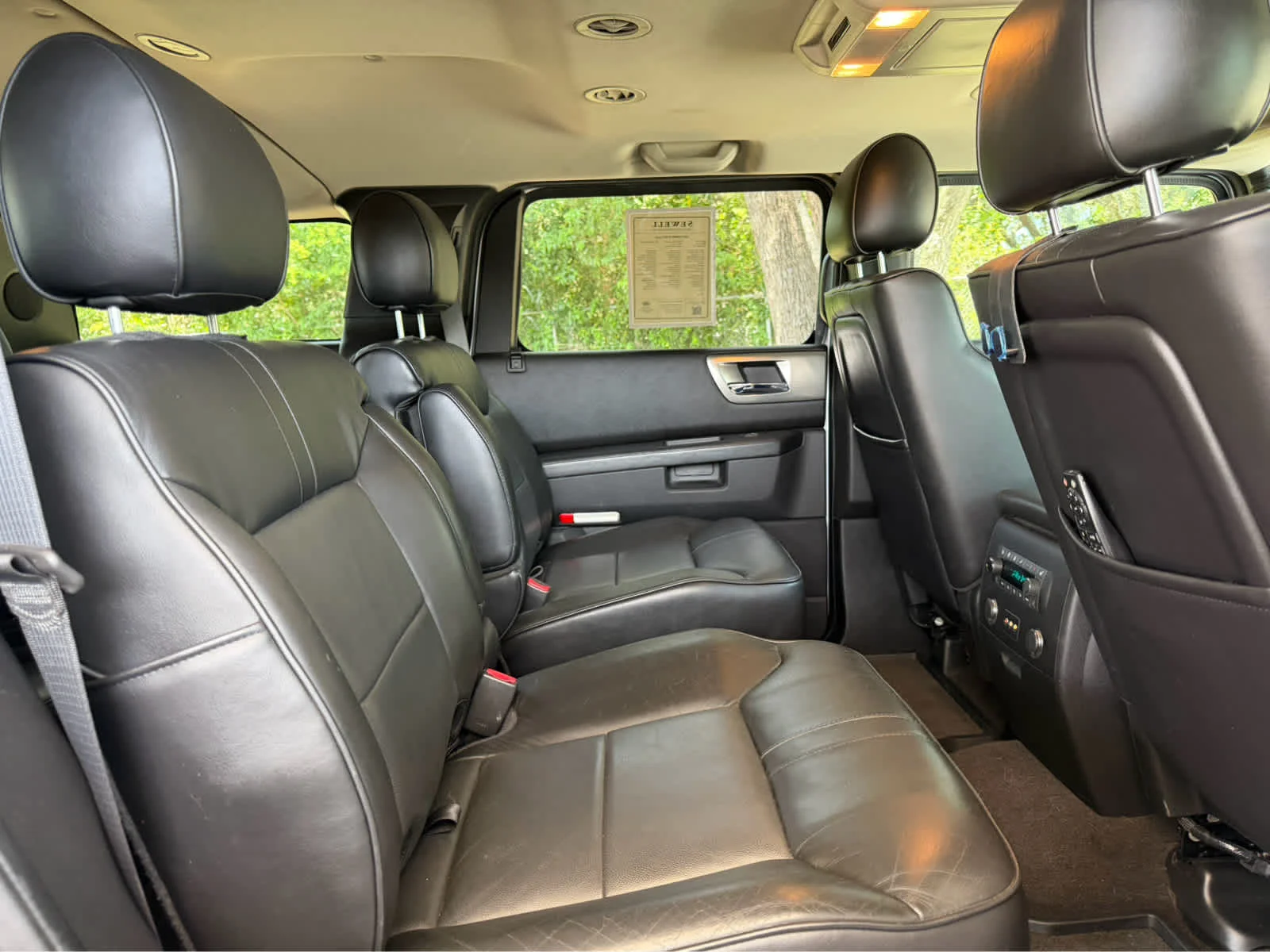 Used 2009 Silver Ice Metallic HUMMER SUV Luxury image 14