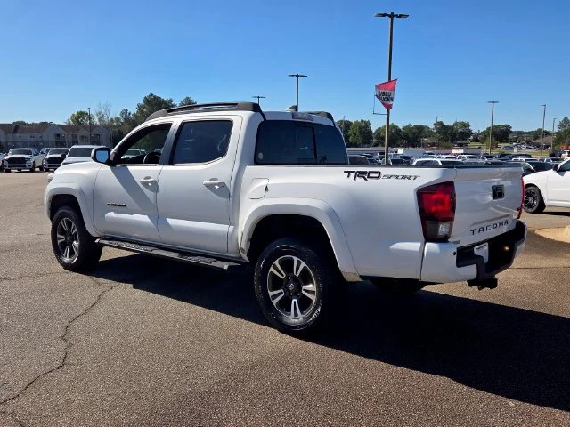 Used 2018 White Toyota TRD Sport image 10
