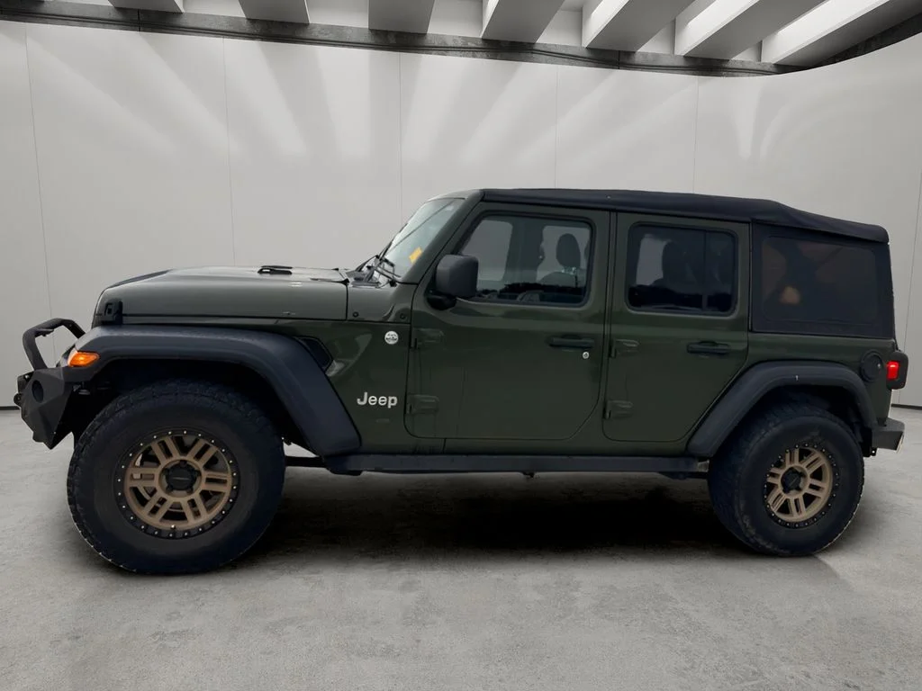 Used 2020 Sarge Green Clearcoat Jeep Sport image 3