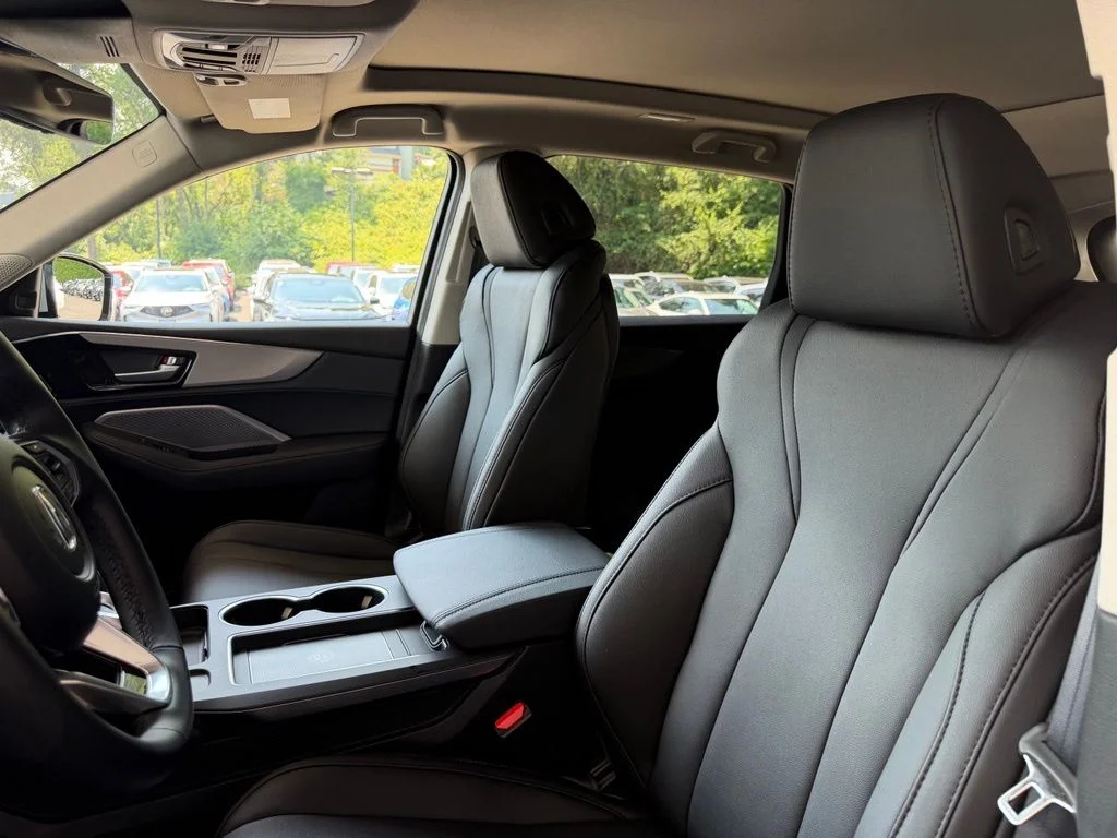 New 2026 Solar Silver Metallic Acura Base image 16