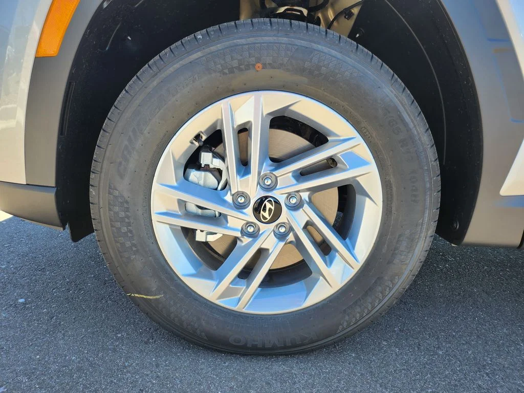 New 2026 Silver Hyundai SE image 31