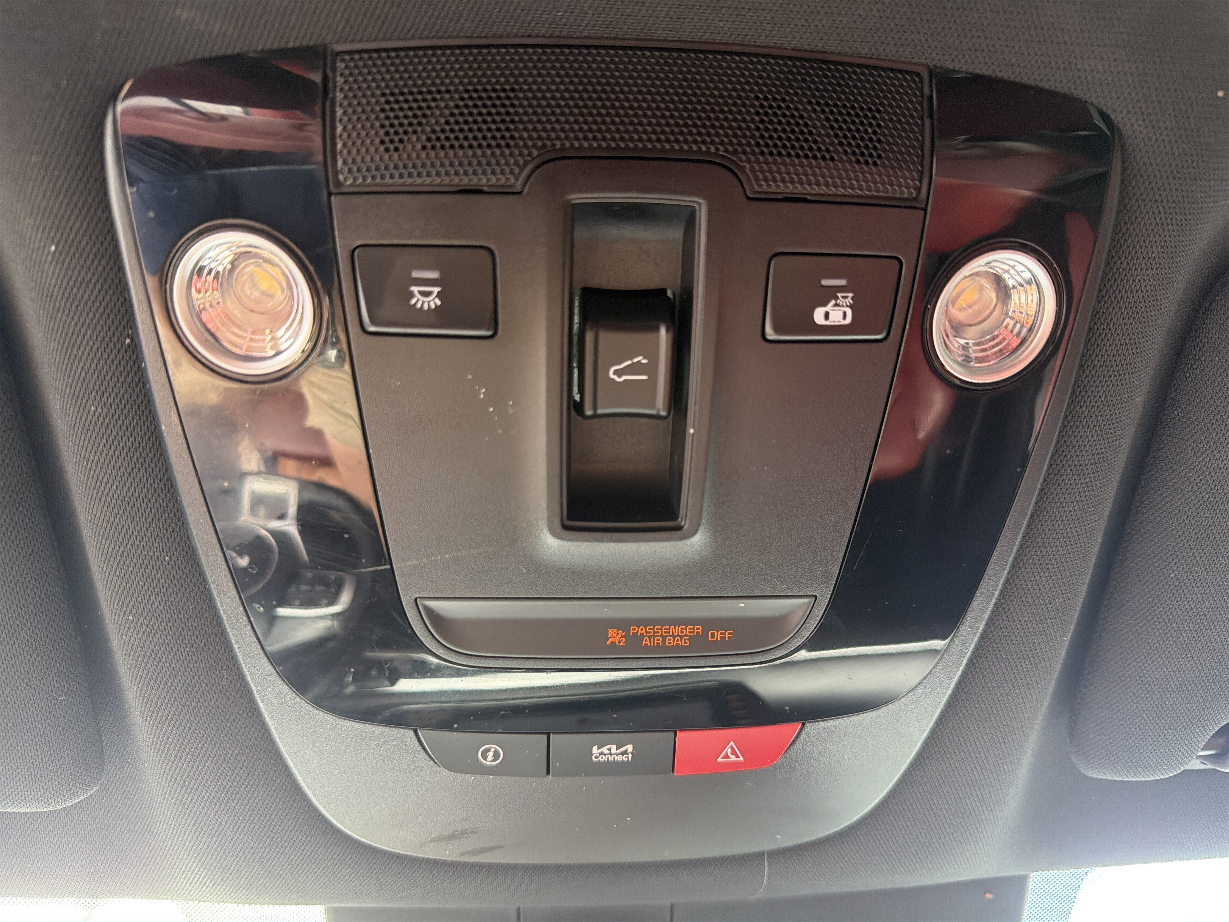 Used 2024 Wolf Gray Kia GT-Line image 19