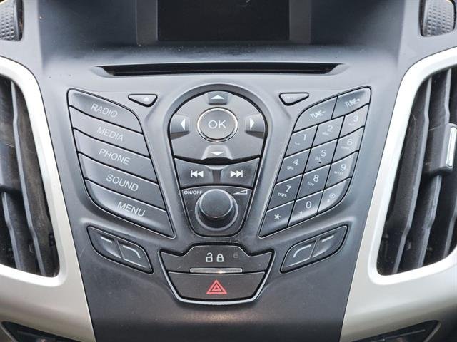 Used 2013 Race Red Ford SE image 10
