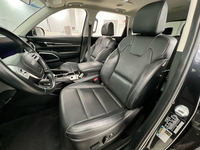 Used 2025 Gray Kia S image 9