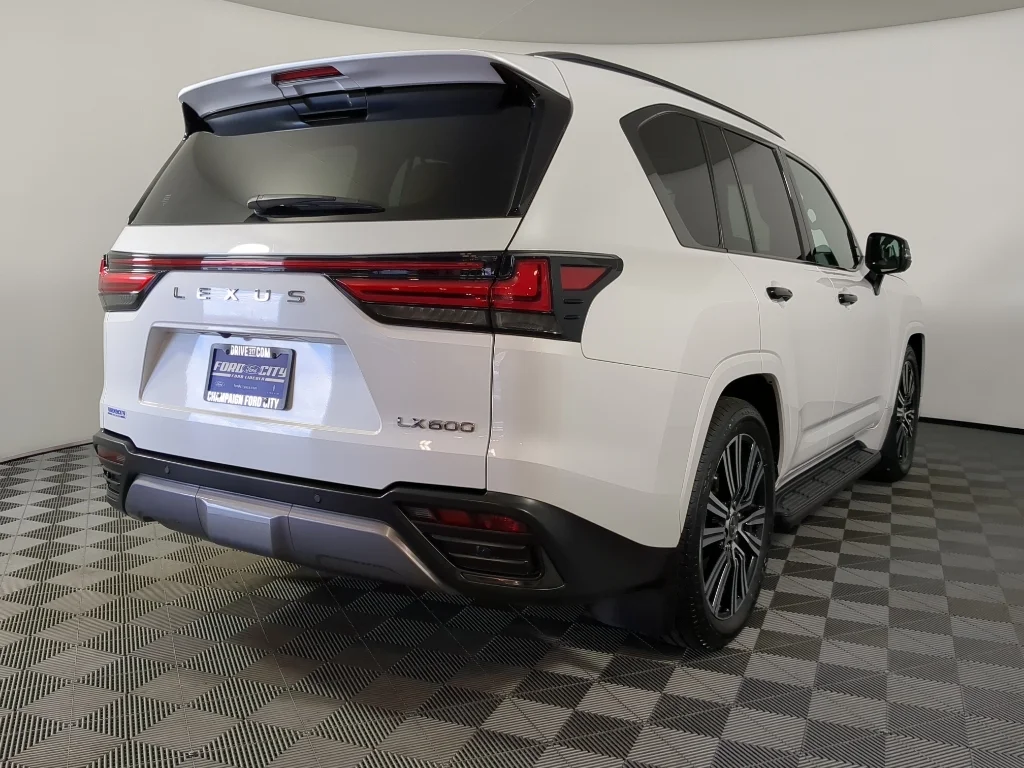 Used 2023 White Lexus Luxury image 9