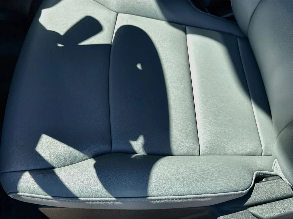 New 2026 Oxford White Ford XL image 18