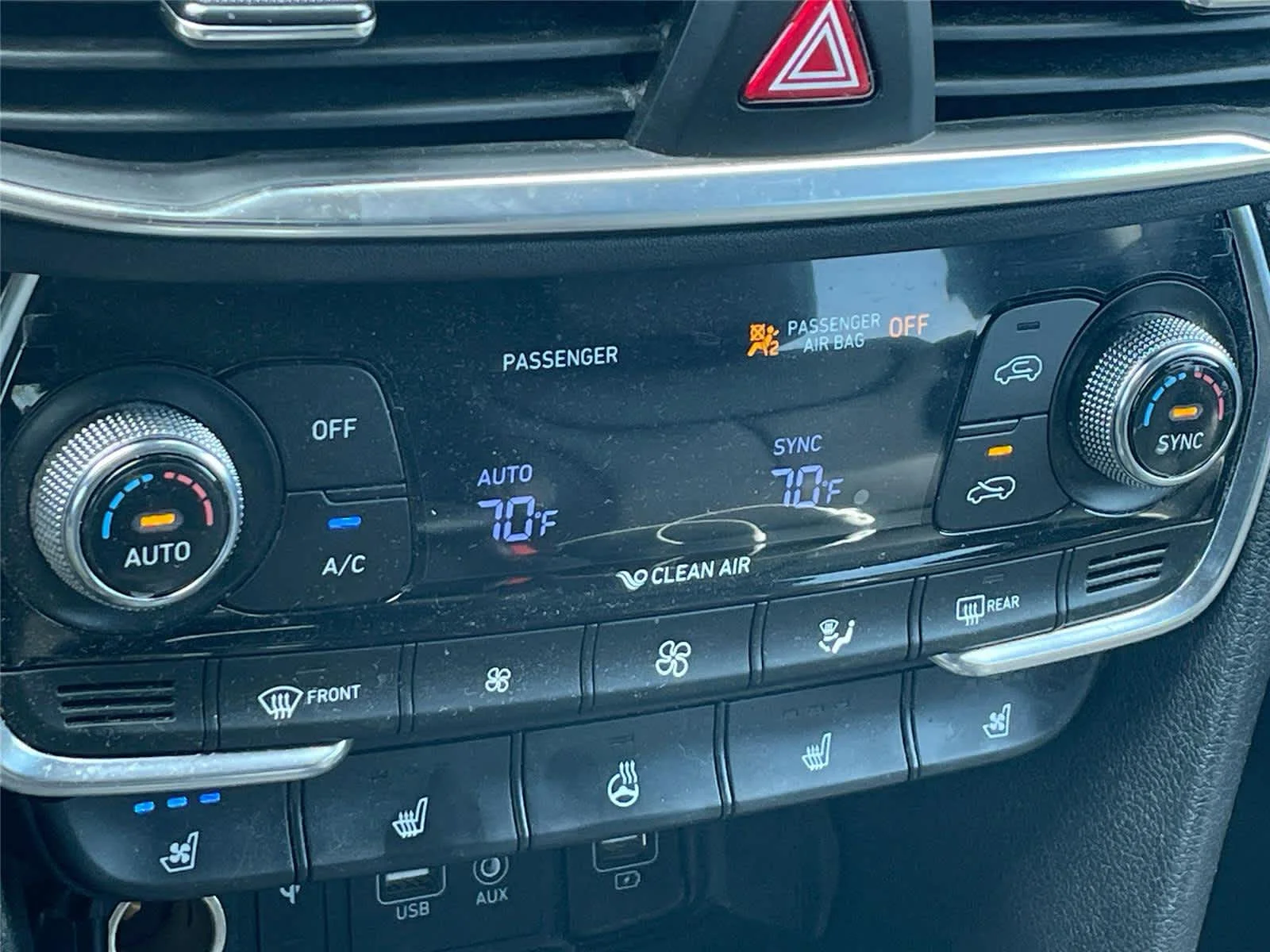 2020 Hyundai Santa Fe Limited - Photo 16