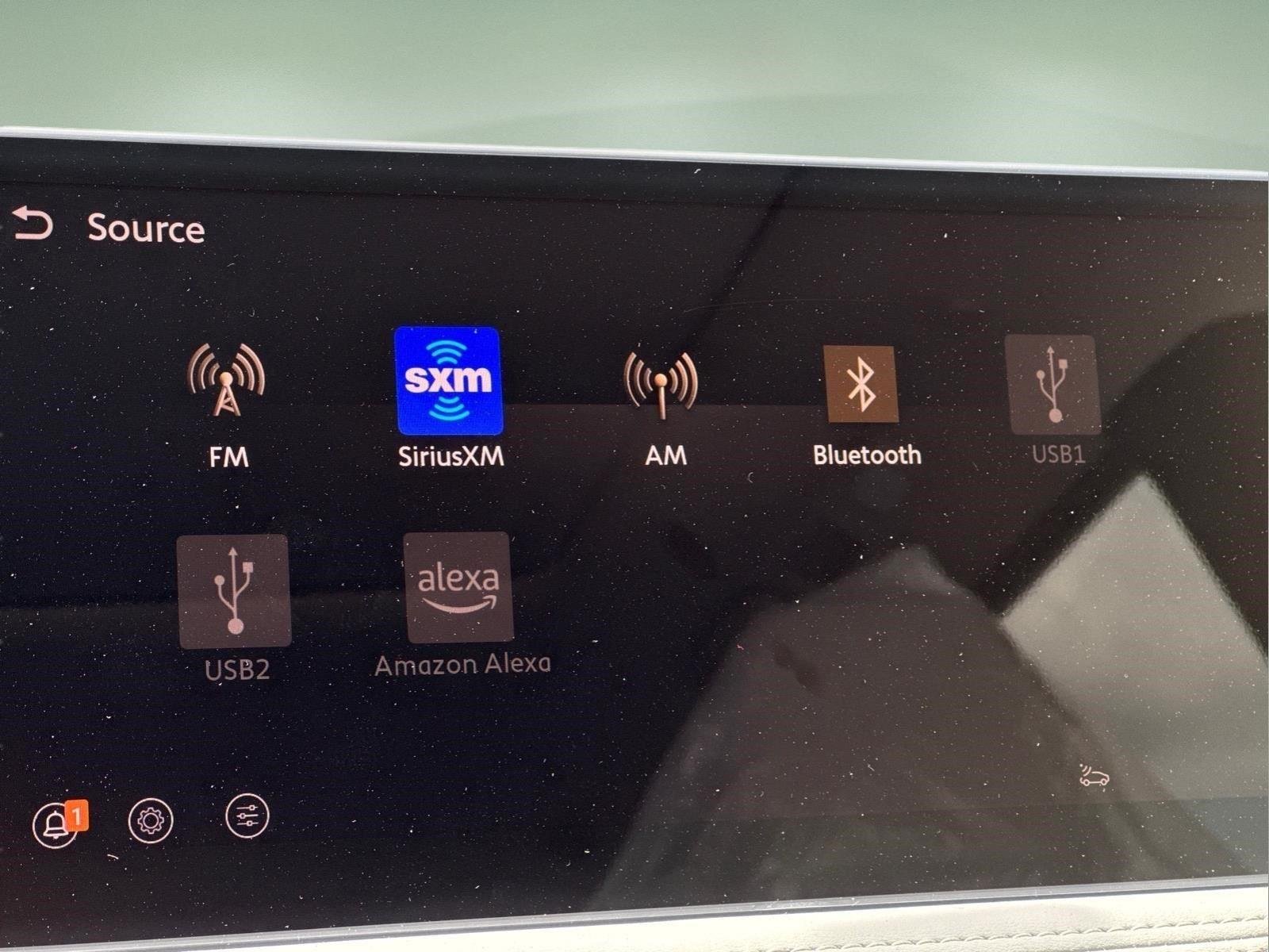 New 2027 RADIANT WHITE INFINITI Luxe AWD image 27