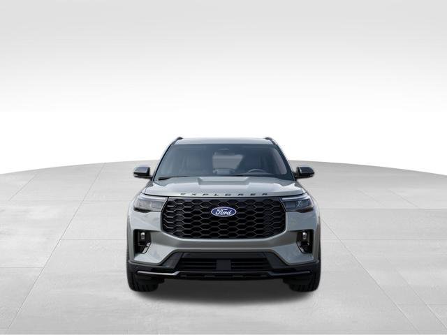 New 2027 Avalanche Gray Ford ST-Line image 3