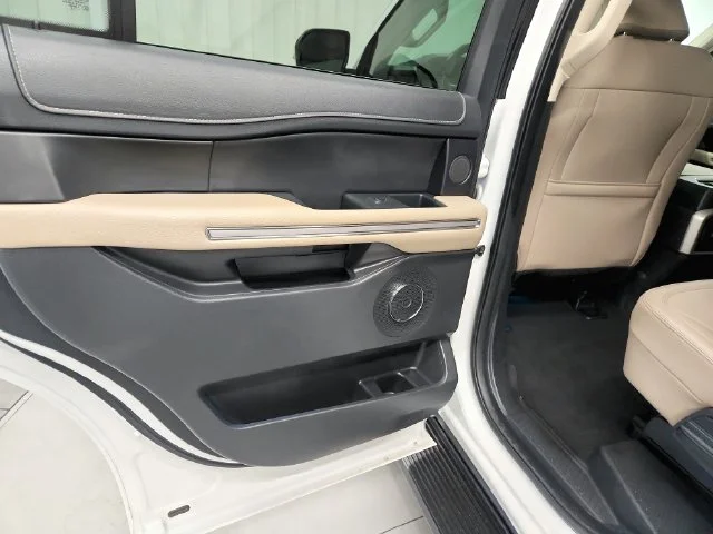 Used 2024 White Ford Limited image 21
