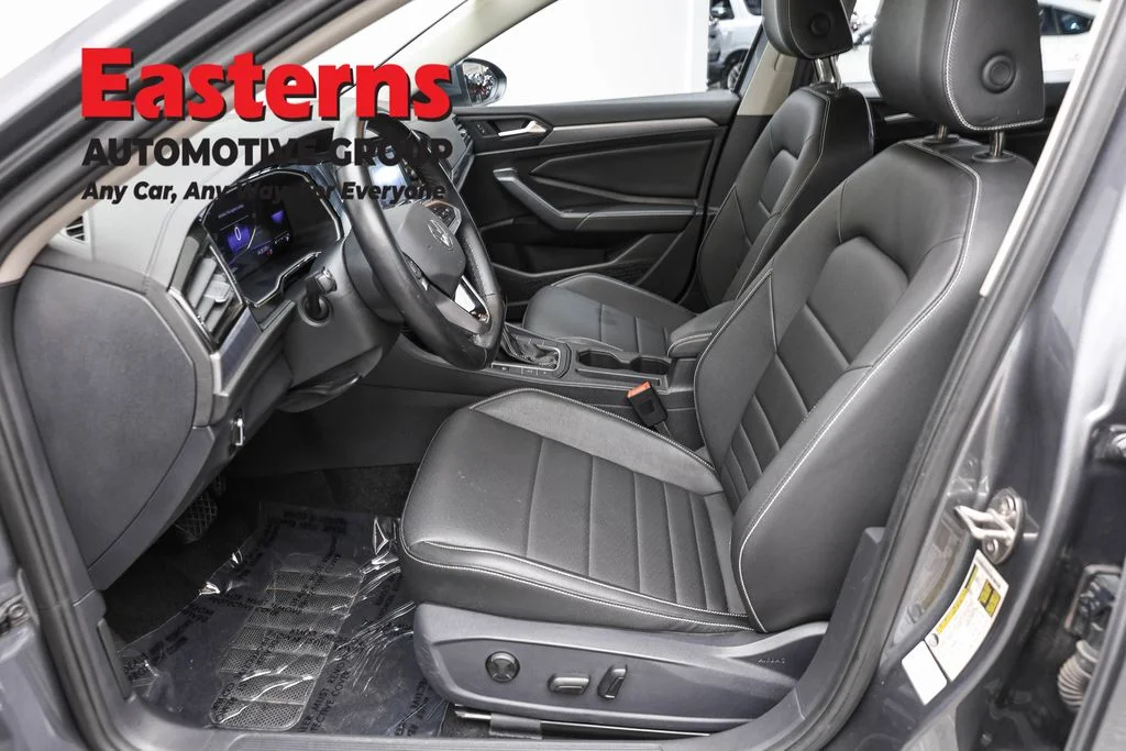 Used 2024 Silver Volkswagen 1.5T SE image 14