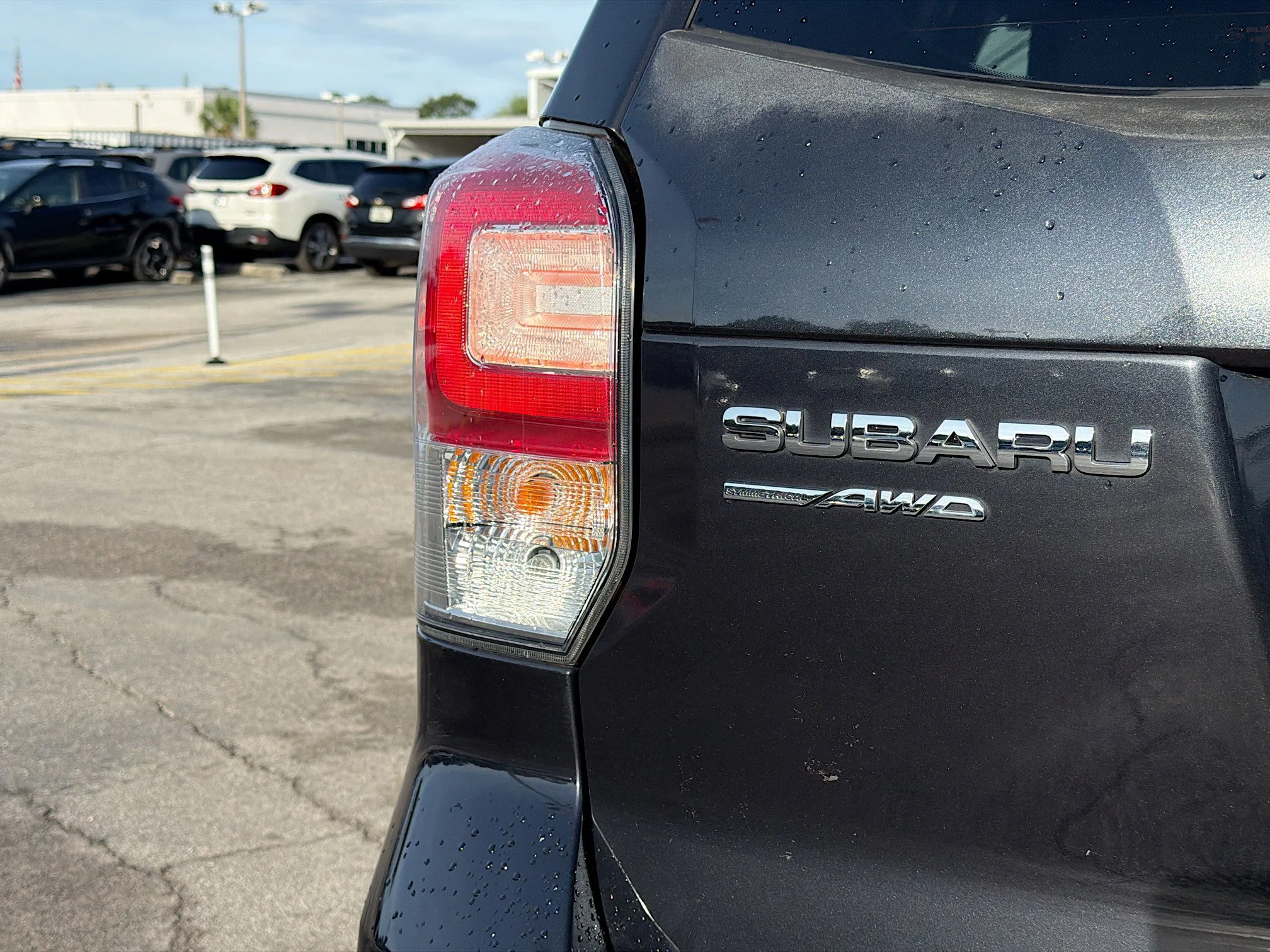 Used 2018 Dark Gray Metallic Subaru Touring image 10