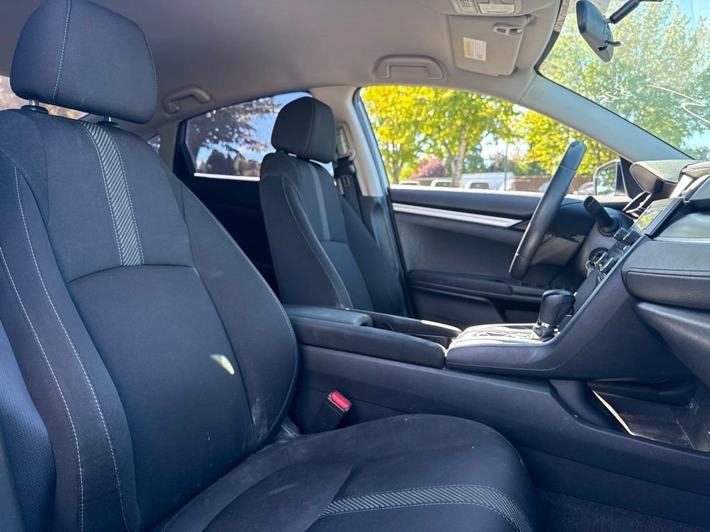 Used 2018 Lunar Silver Metallic Honda LX image 22