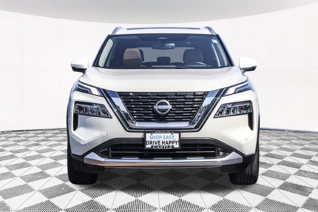 Used 2023 White Nissan Platinum image 14