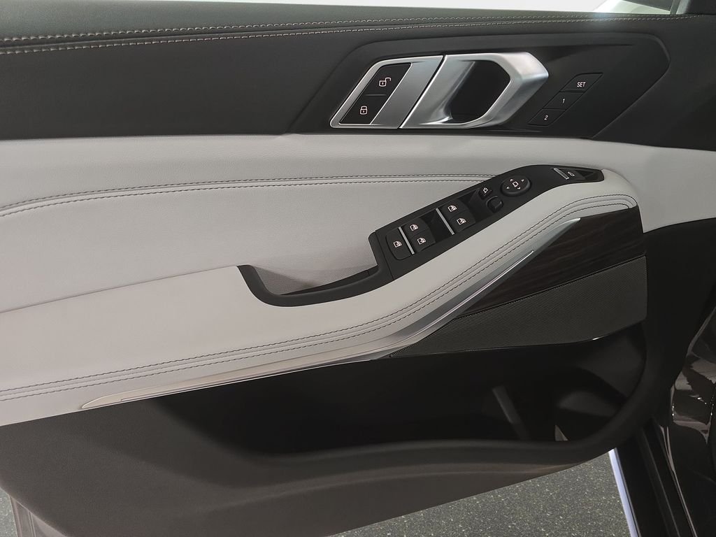 New 2026 Dravit Grey Metallic BMW sDrive40i image 14