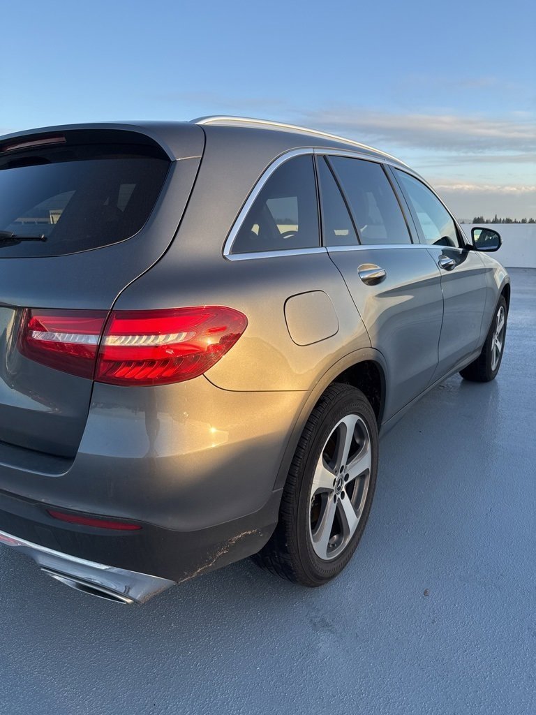 2019 Mercedes Benz GLC 300 photo 4