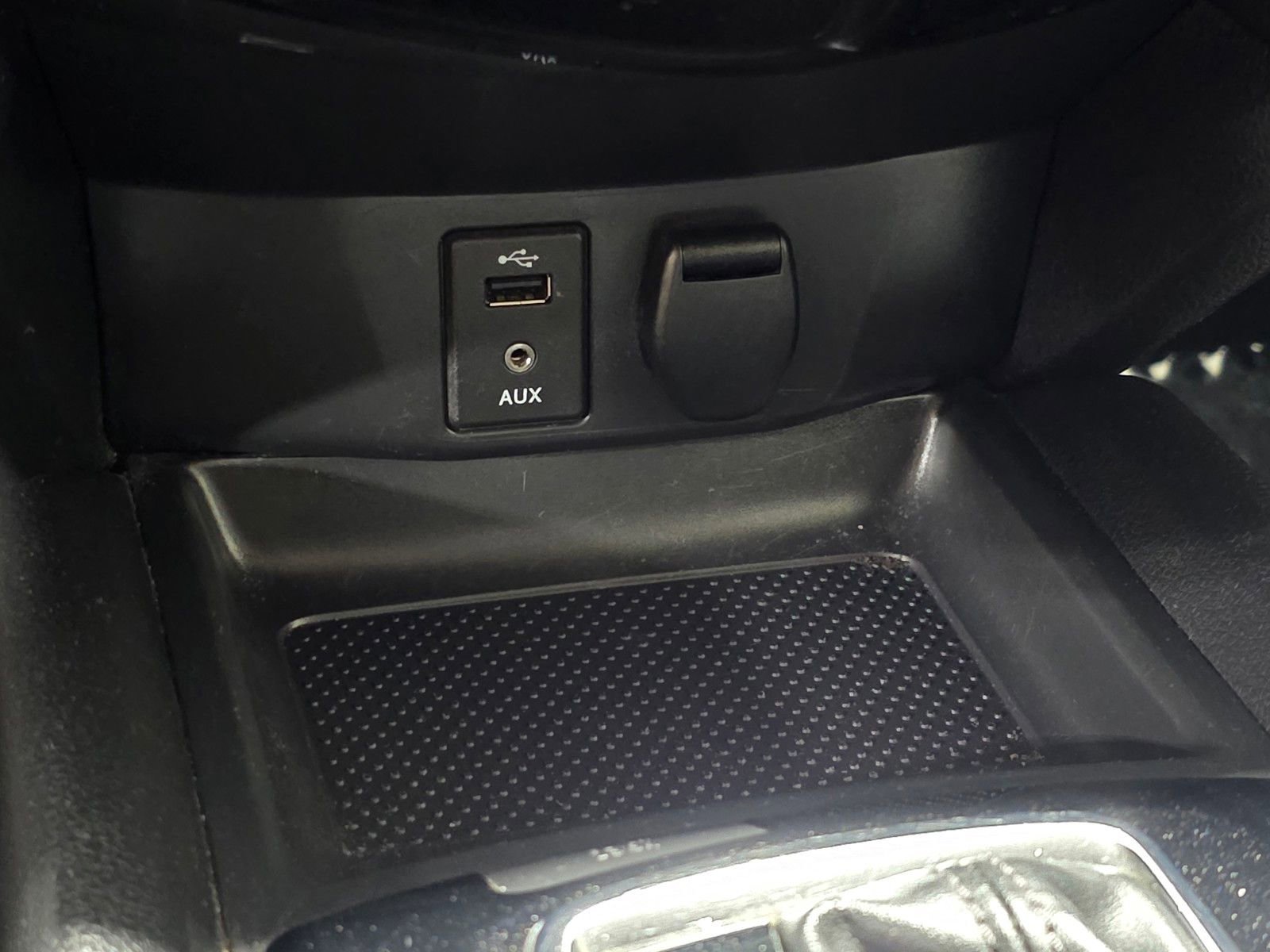 Used 2018  Nissan SV image 28