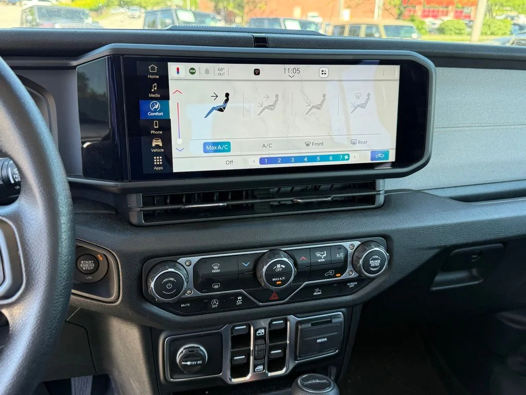 Used 2025 White Jeep Sport image 21
