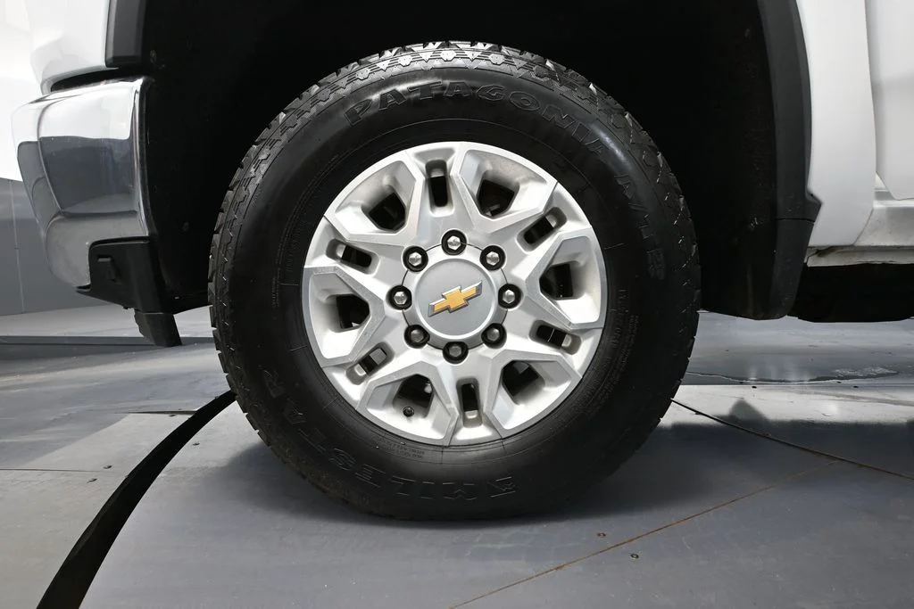 Used 2023 White Chevrolet LT image 20