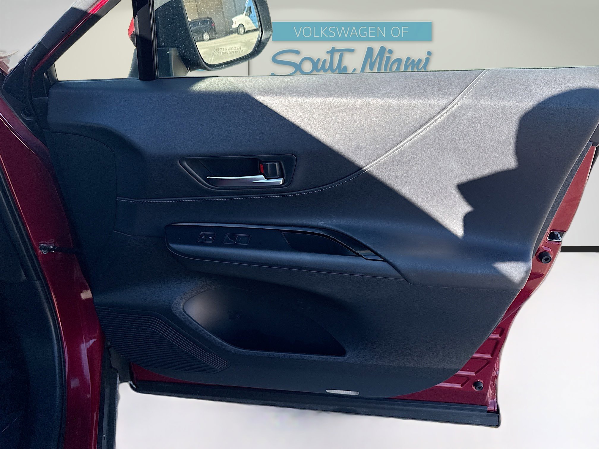 2022 Toyota Venza LE - Photo 32